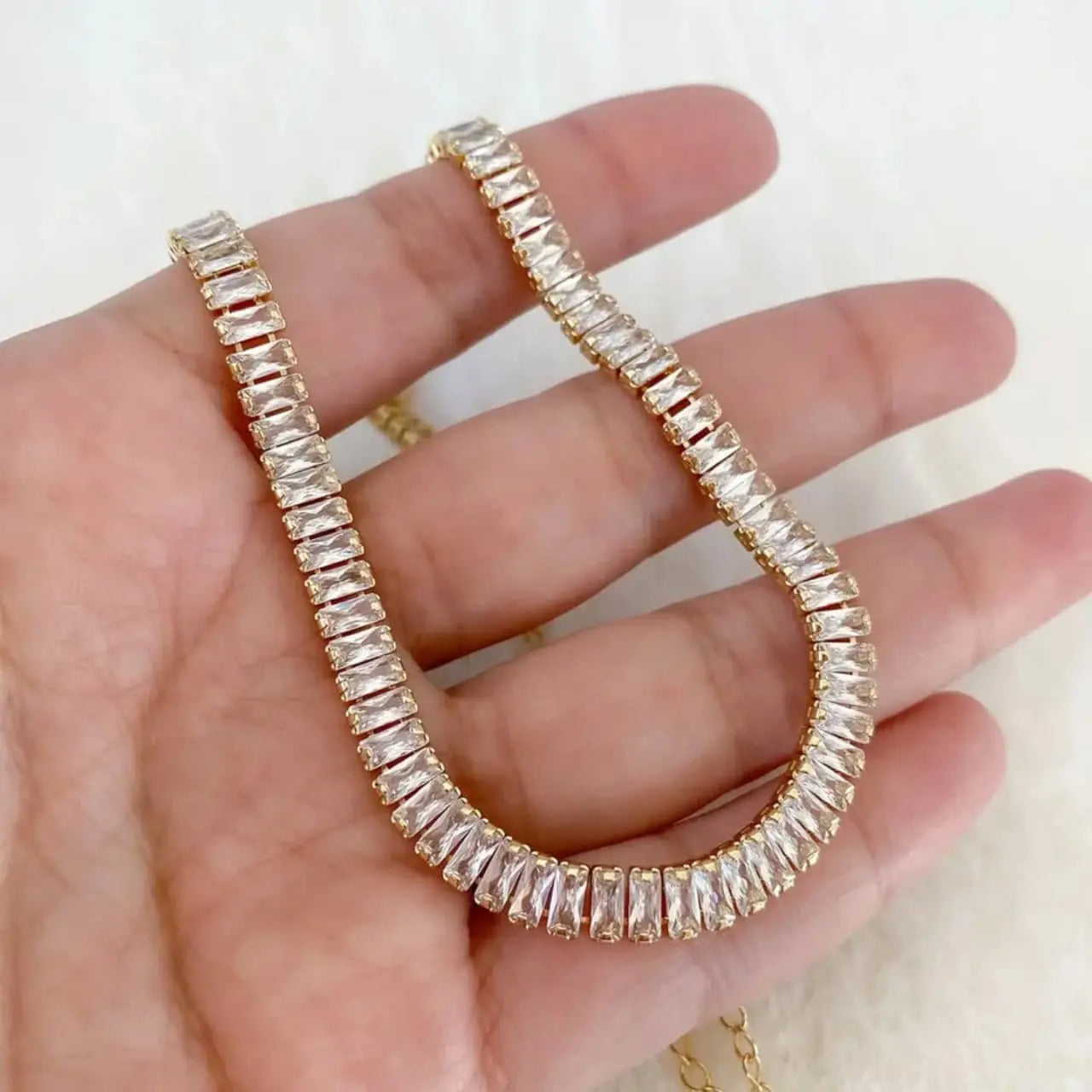 Artificial jewelleryAKaccessories