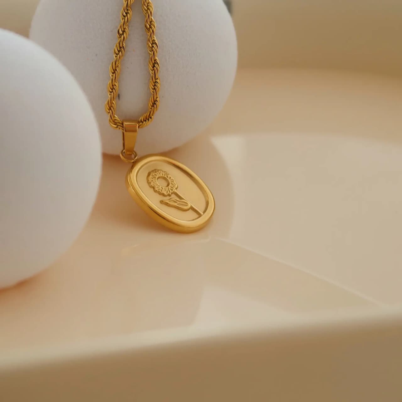 Rose Necklace rope chain