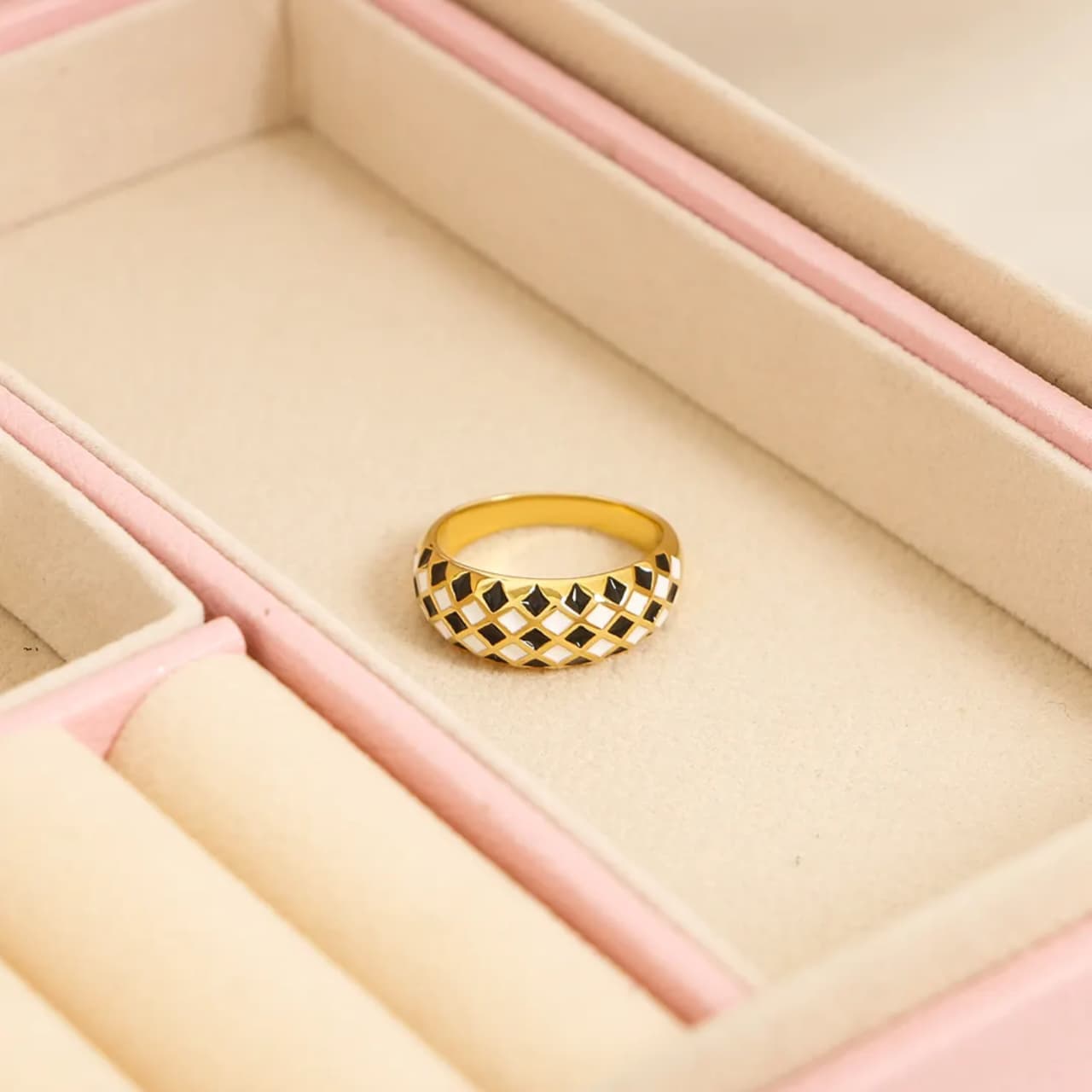 Chess rings