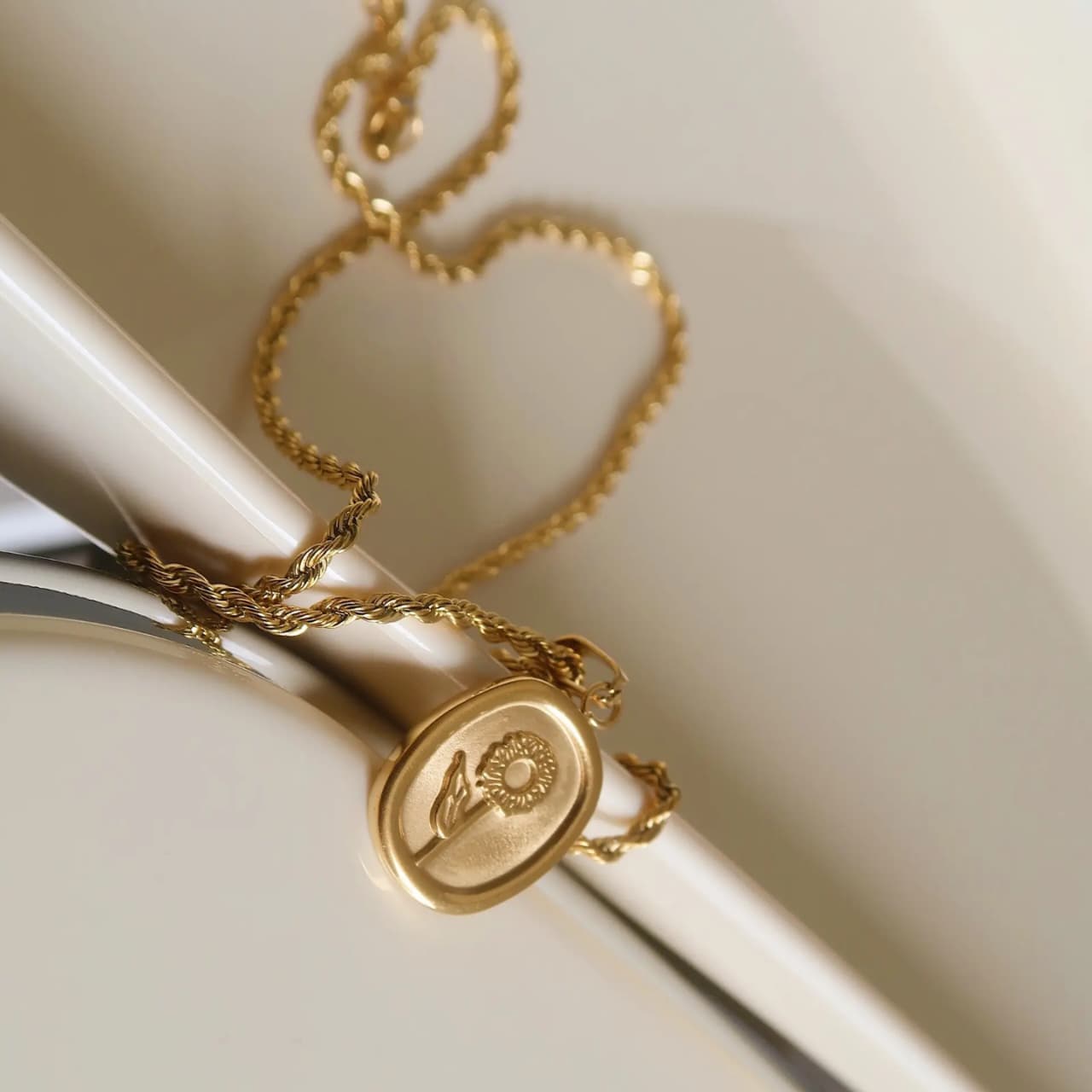 Rose Necklace rope chain