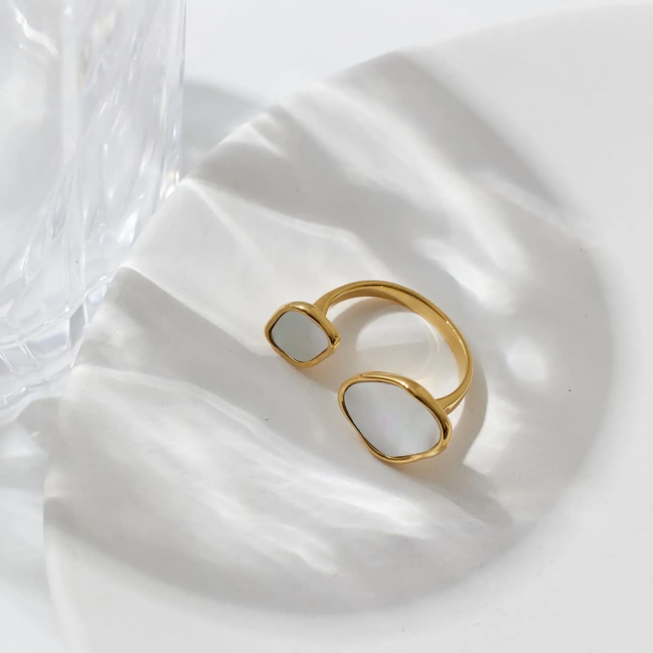 Twisted shells rings Adjustable size